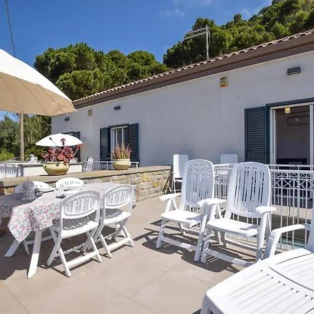 1 Bedroom Stunning In